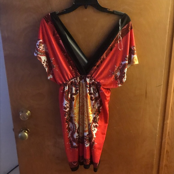 Dresses - Picture 5 of 5